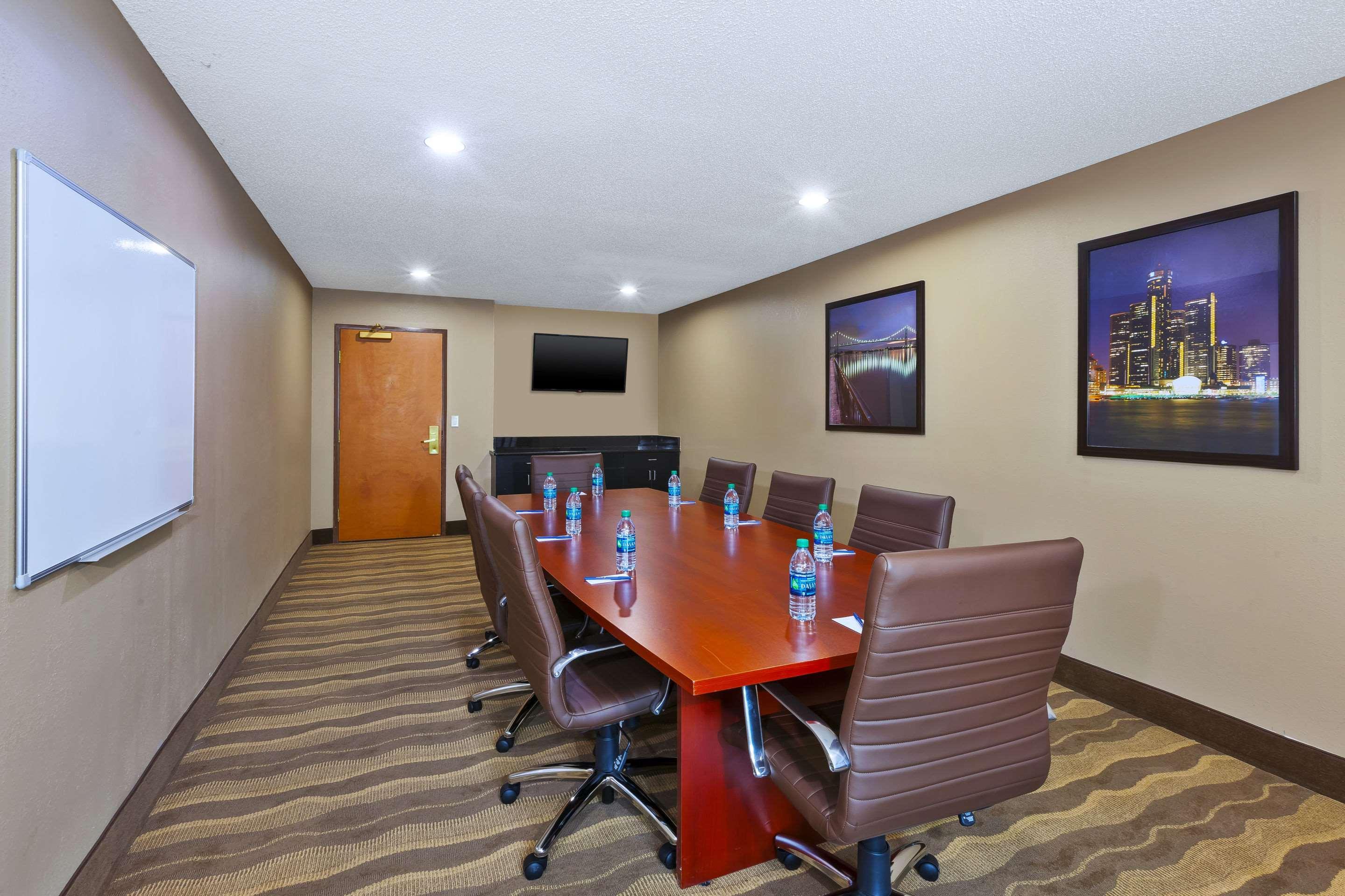 Comfort Inn & Suites Тейлор Экстерьер фото